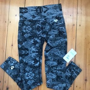 Womens Best Camo Seamless Leggings Black